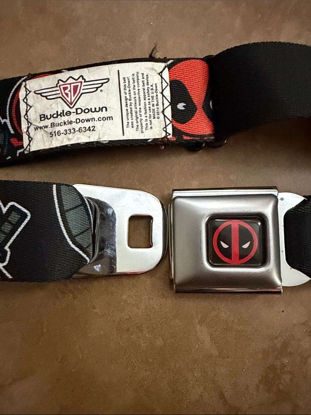Buckle-Down Black & Red Deadpool Icon Seatbelt Strap